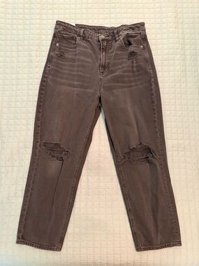 American Eagle Outfitters Distressed Mom Jeans - Black | 10 Petite